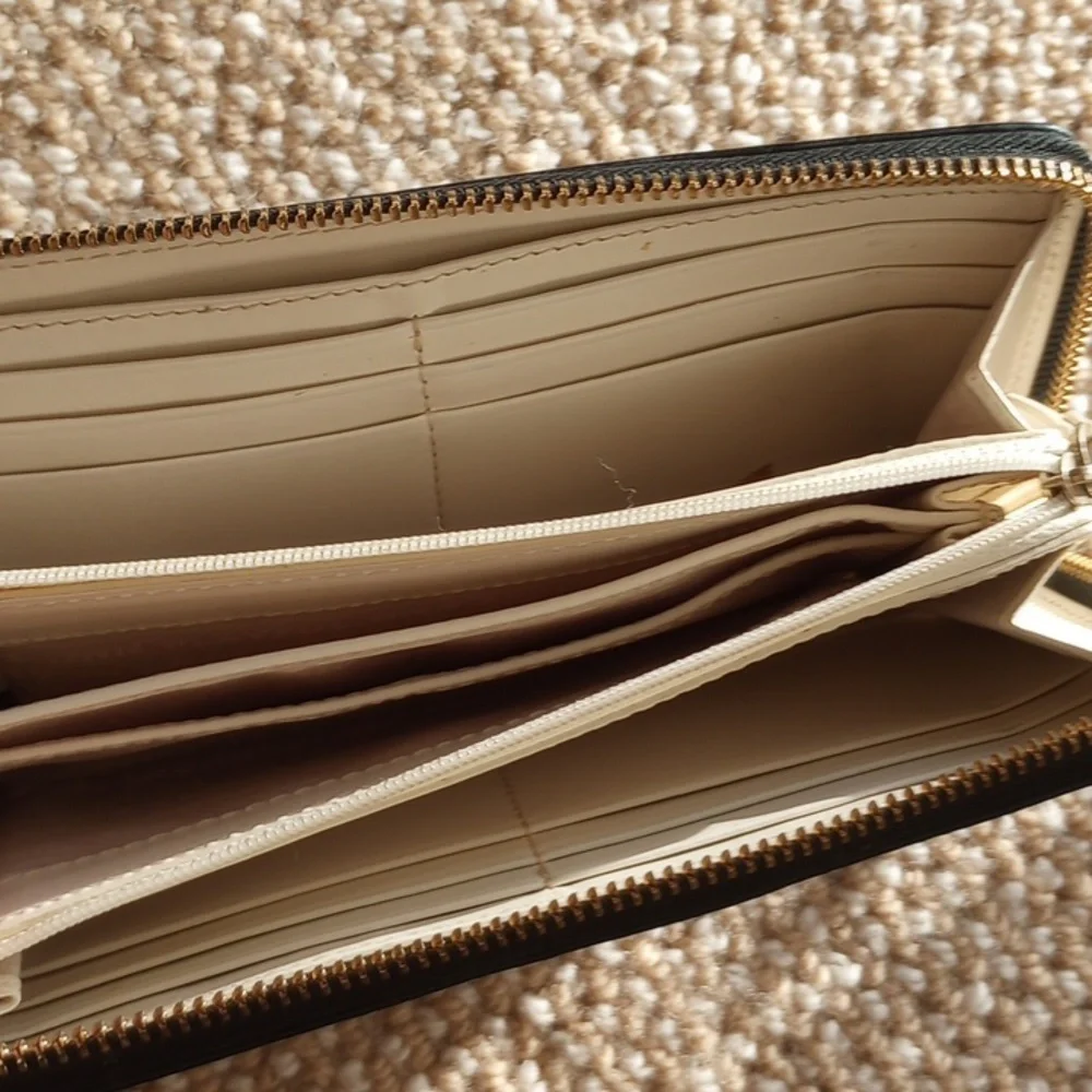 Kate Spade NY clutch wallet - Picture 9 of 9